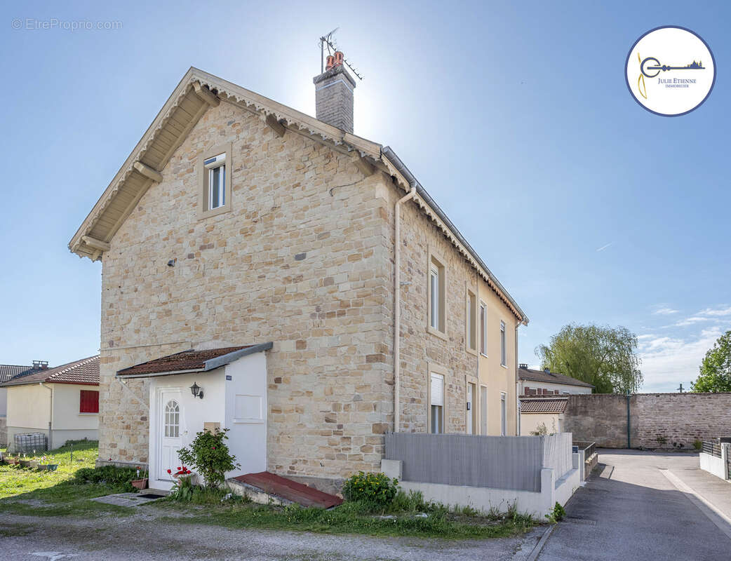 Appartement à GOLBEY