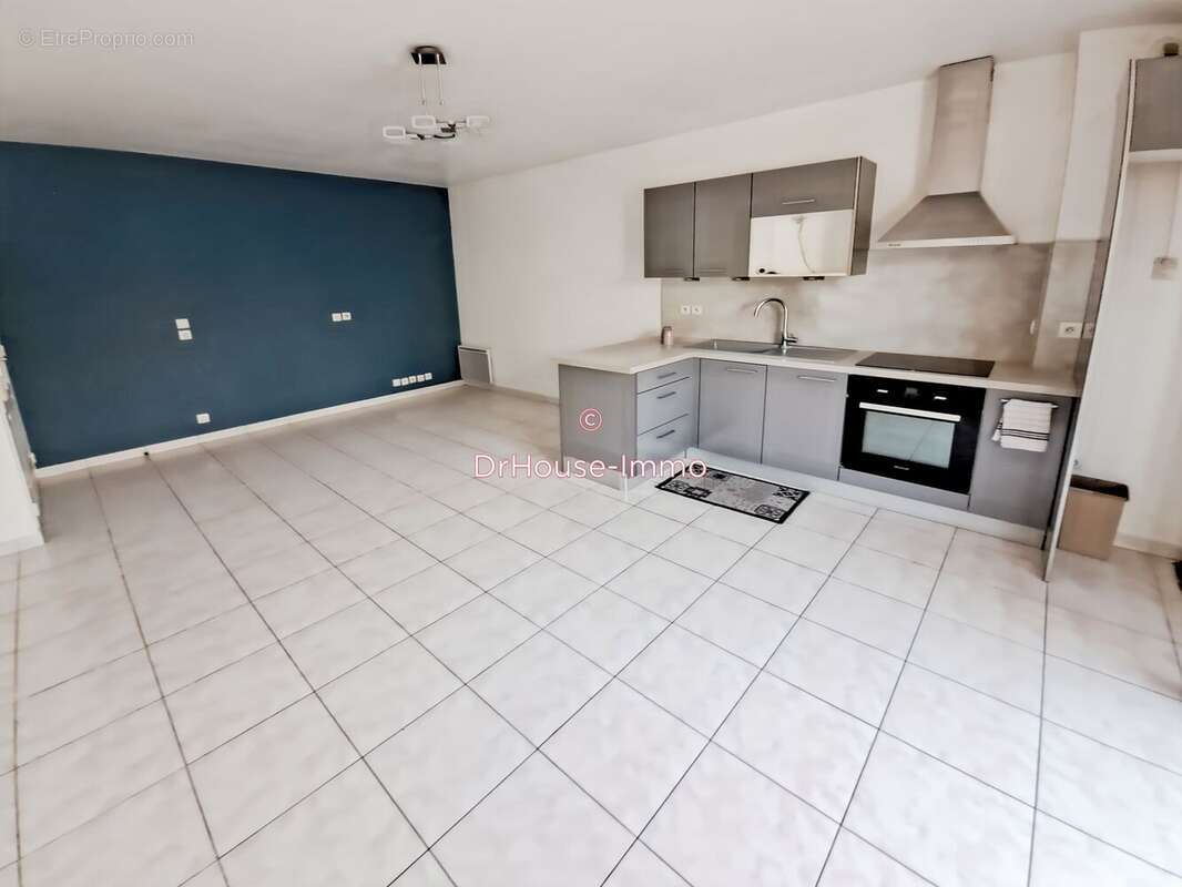 Appartement à GRETZ-ARMAINVILLIERS