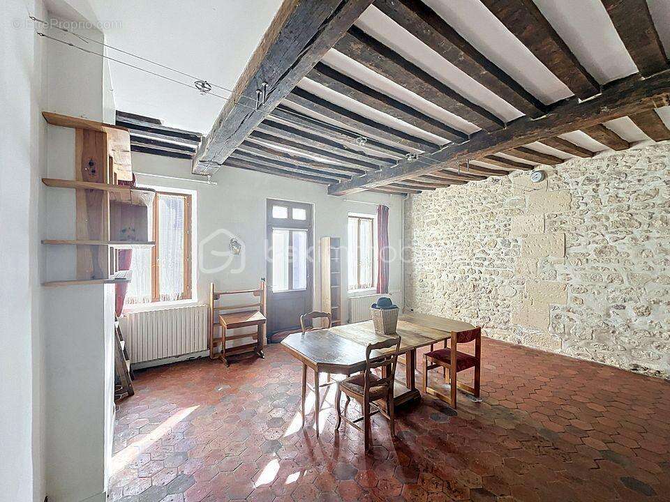 Maison à IVRY-LE-TEMPLE