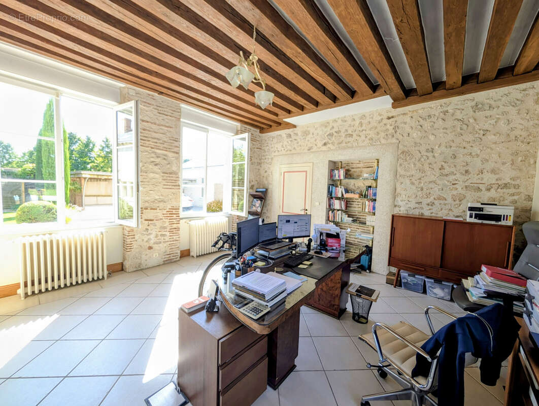 Maison à SAINT-JEAN-DE-BRAYE