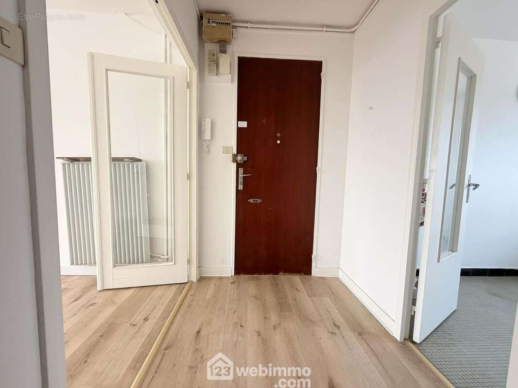 Appartement d'une surface de 56 m² - Appartement à LAON