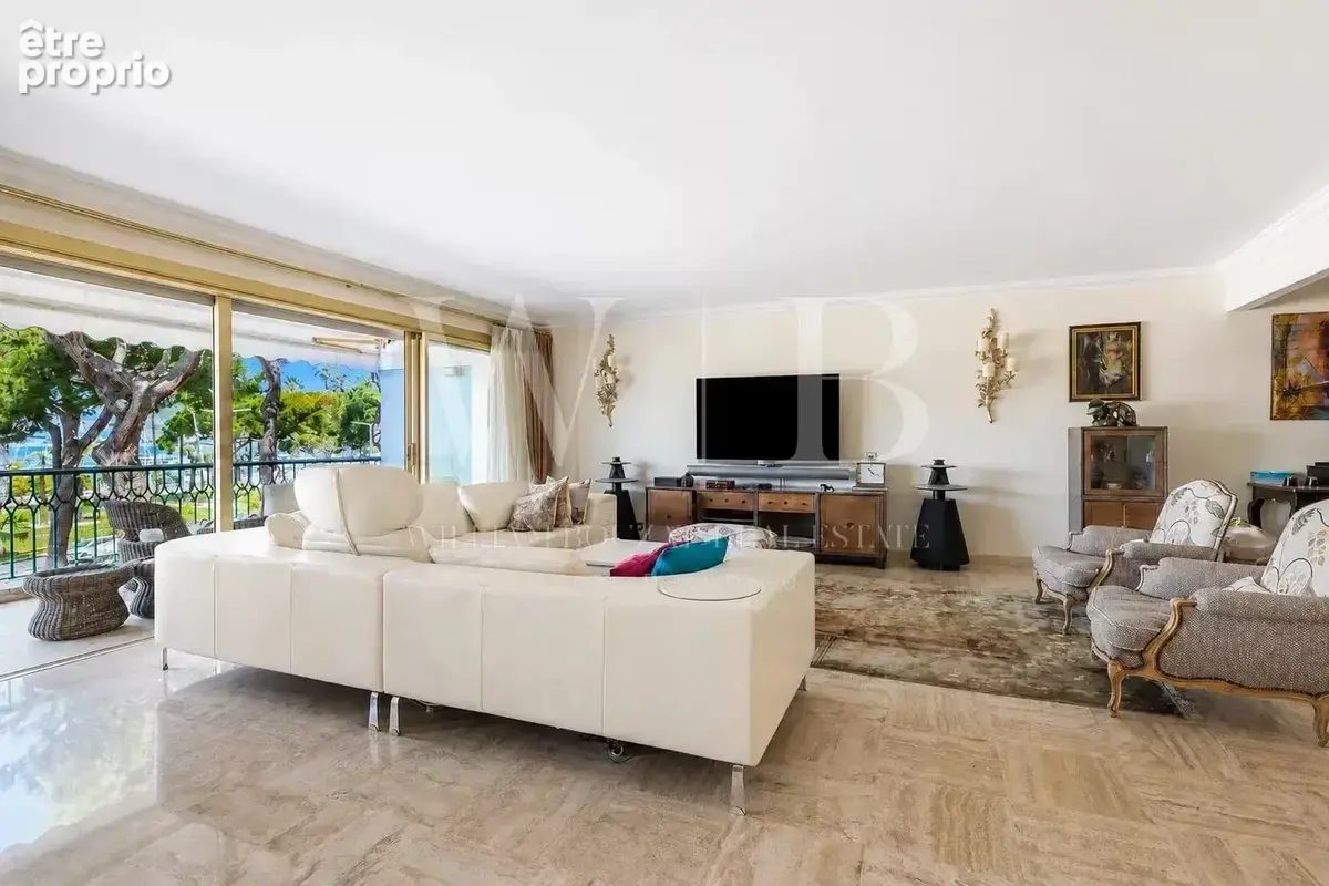 Cannes, la Croisette - Port Canto. Appartement de 229 m² avec vue mer + dépendances - photo 4
