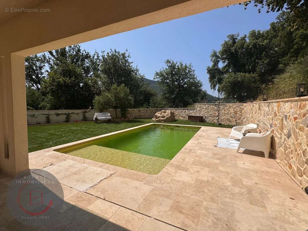 Maison à LES ADRETS-DE-L'ESTEREL