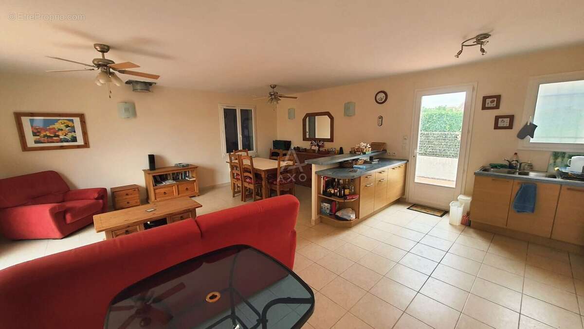 Maison à MOUSSAN