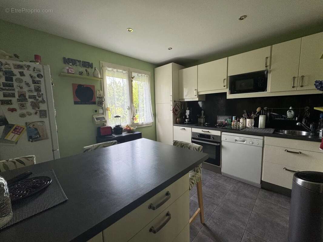 Maison familiale de 130 m² avec piscine à Pélussin - photo 2