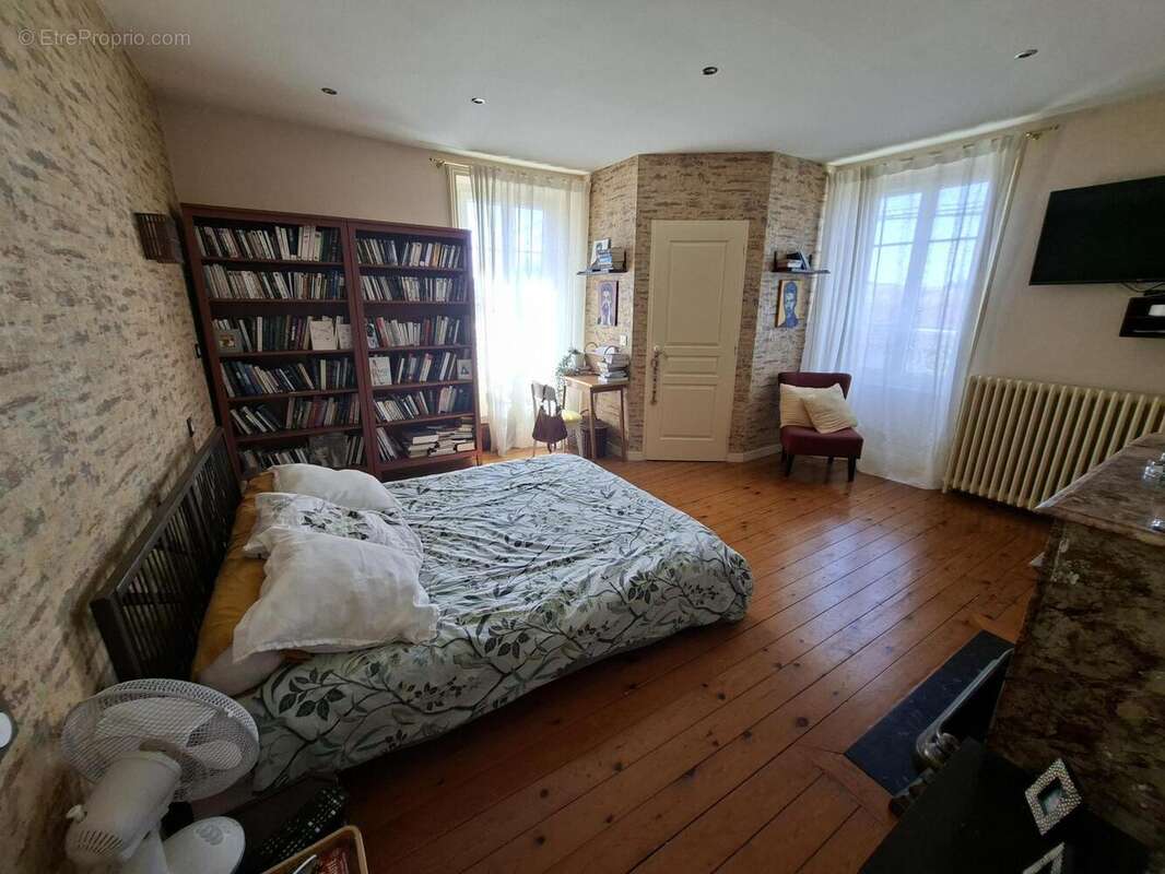 Photo 7