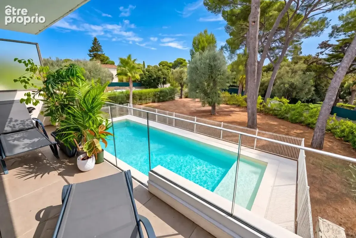 - Coup de Coeur - Magnifique appartement 3 pièces avec Piscine - Cannet Mairie - photo 2