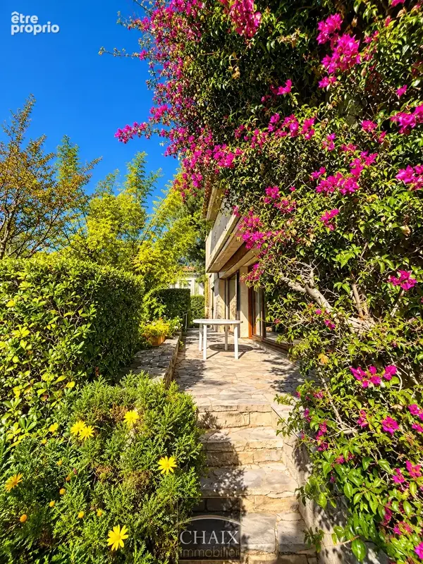 La ciotat   maison de charme, jardin bucolique et belle luminosité à deux pas de saint-jean - photo 11