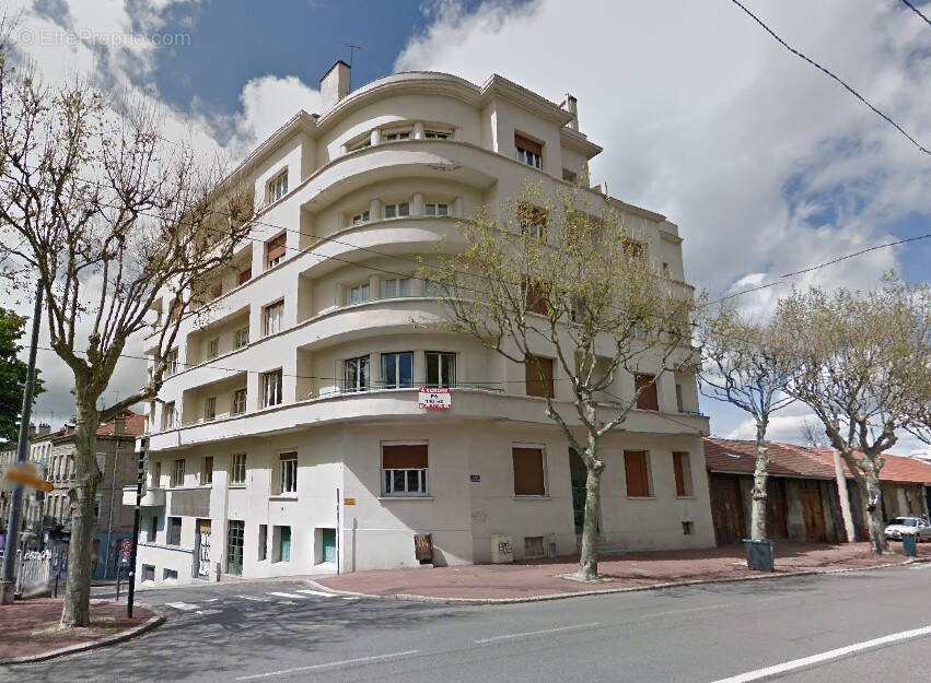 Appartement à SAINT-ETIENNE