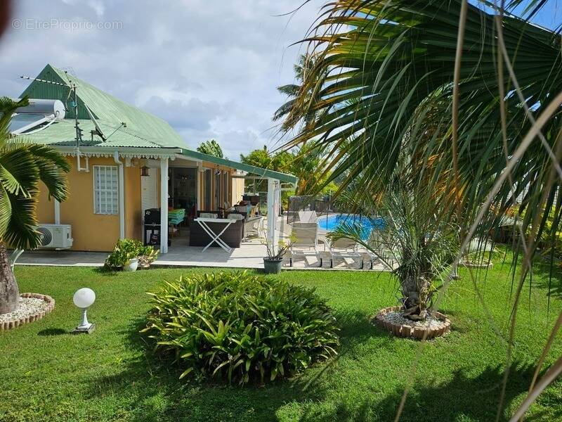 Maison à LE GOSIER