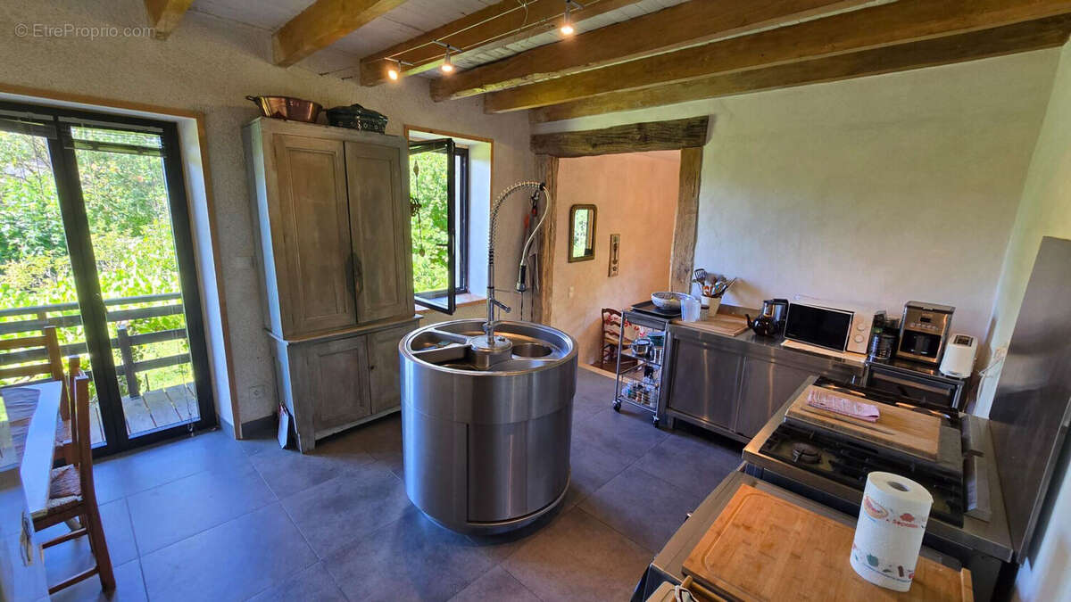 Maison Le Bourget Du Lac 7 pièces 165 m2 - photo 3