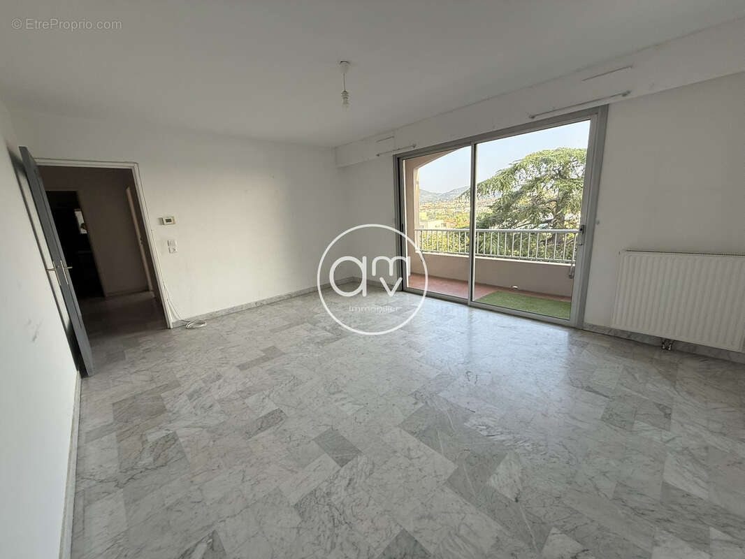 Appartement à HYERES