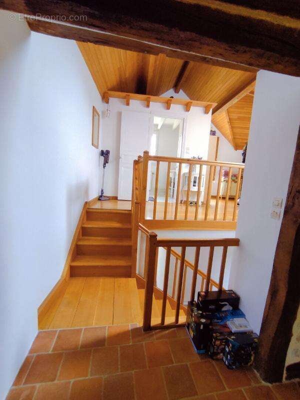 Maison de pays Coussay Les Bois 6 pièces 125 m2 - photo 9