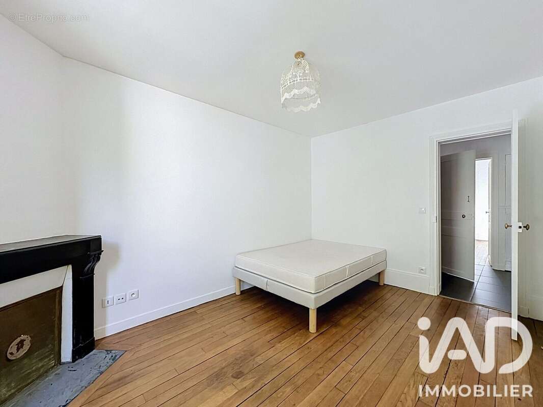 Photo 3 - Appartement à COURBEVOIE