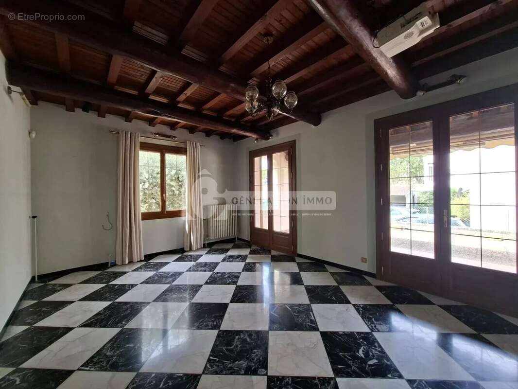 Villa 6 pièces avec piscine à Arles - photo 9