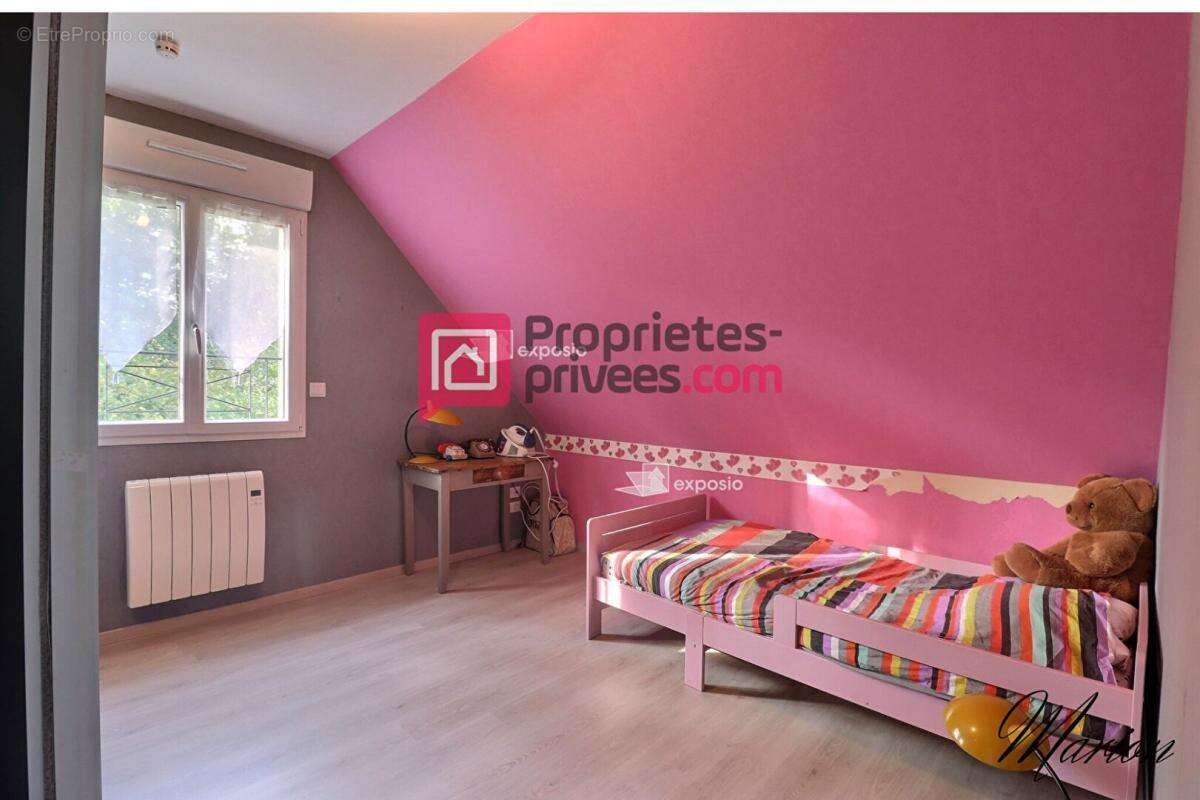 Maison à LA NEUVILLE-ROY