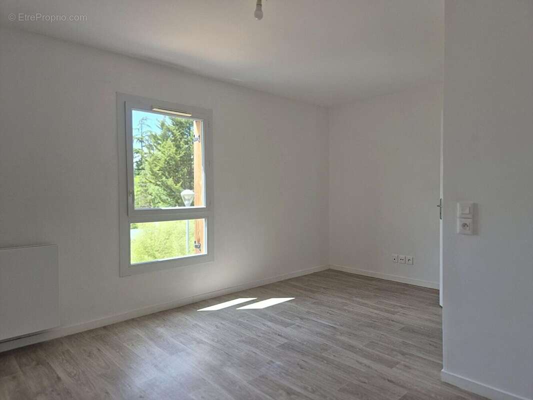 Maison à SAINTE-GENEVIEVE-DES-BOIS