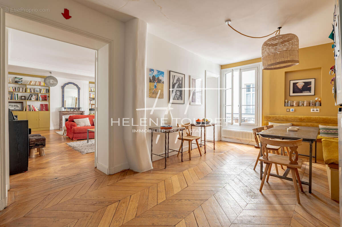 Appartement 134 m² à Paris-1e  - photo 8