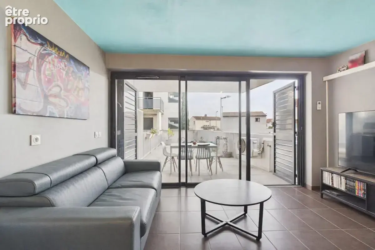 EXCLUSIVITE // Grand studio avec terrasse et parking en sous-sol - photo 2