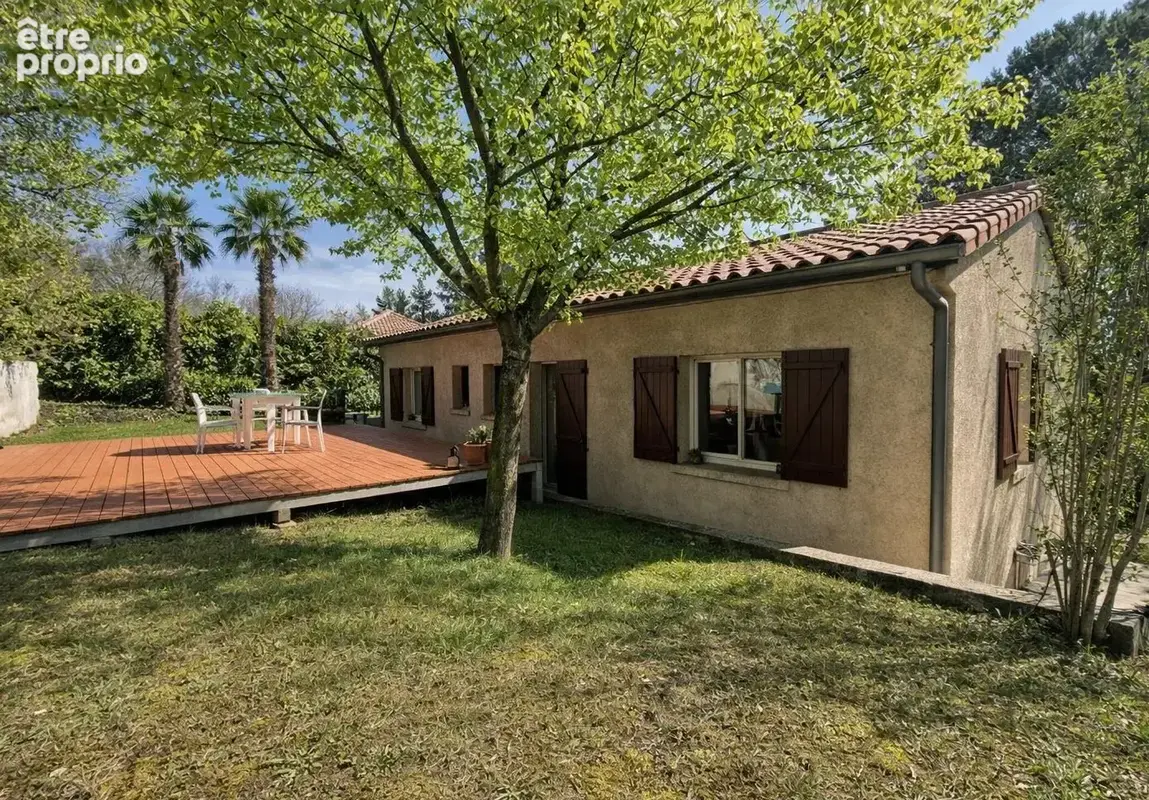 Maison 160 m² à Saint-Genies-Bellevue  - photo 11
