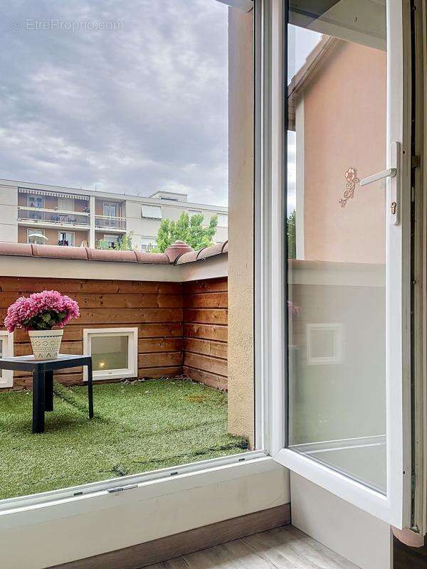 Maison 75 m² à Villeurbanne  - photo 10