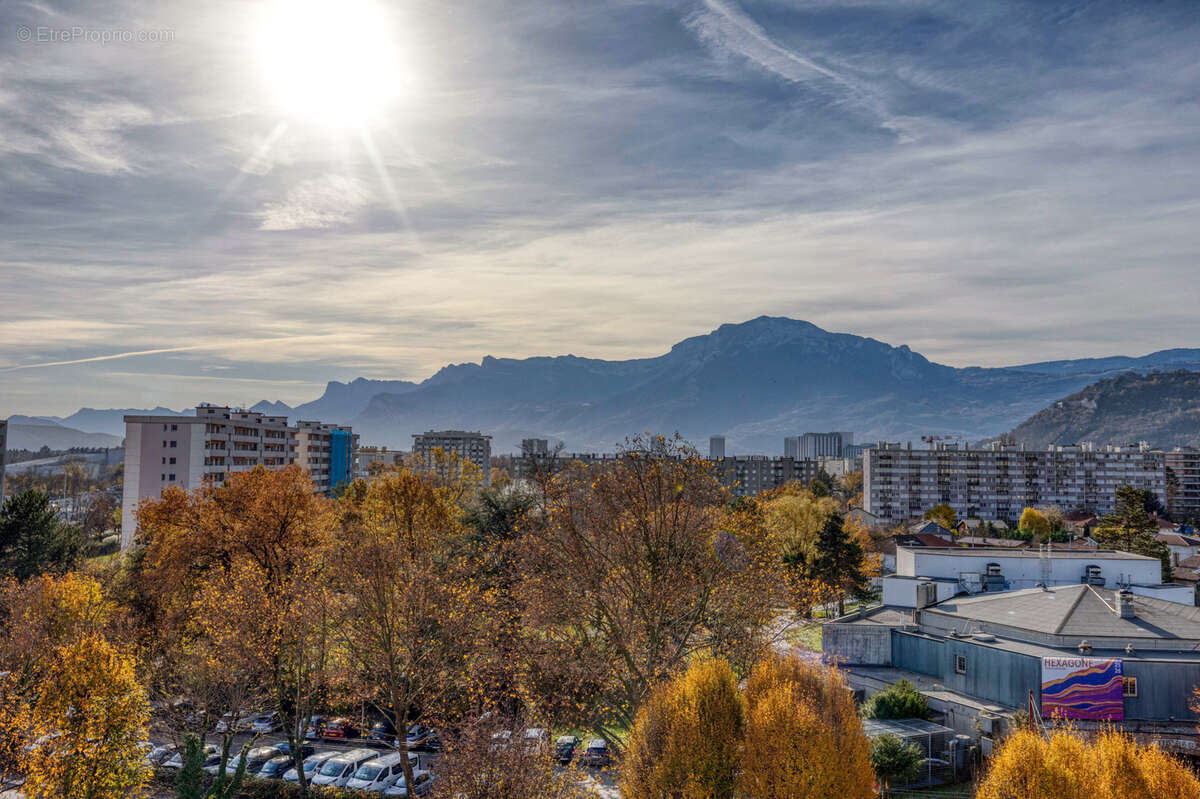 Appartement à MEYLAN