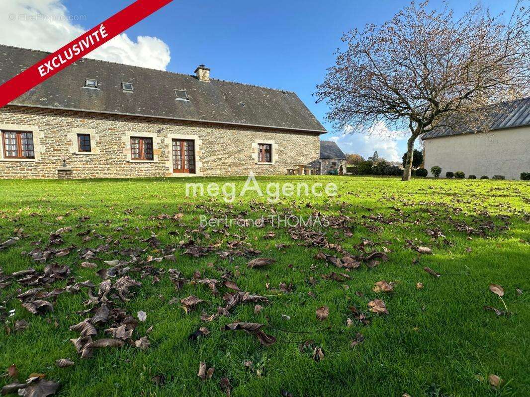 Maison à SAINT-BRICE-EN-COGLES