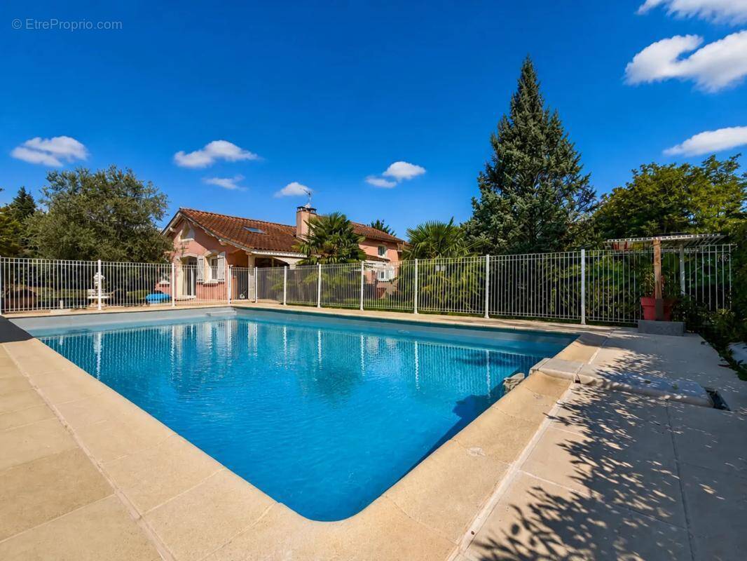 Maison à JASSANS-RIOTTIER