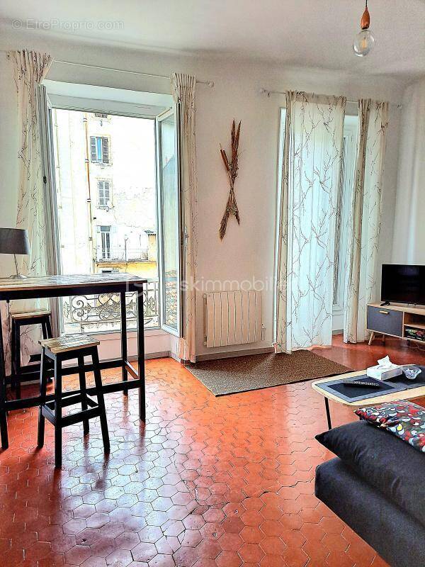 Appartement à MARSEILLE-2E