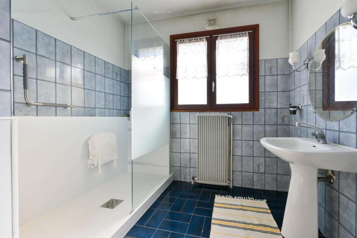 Maison à MARCY-L'ETOILE