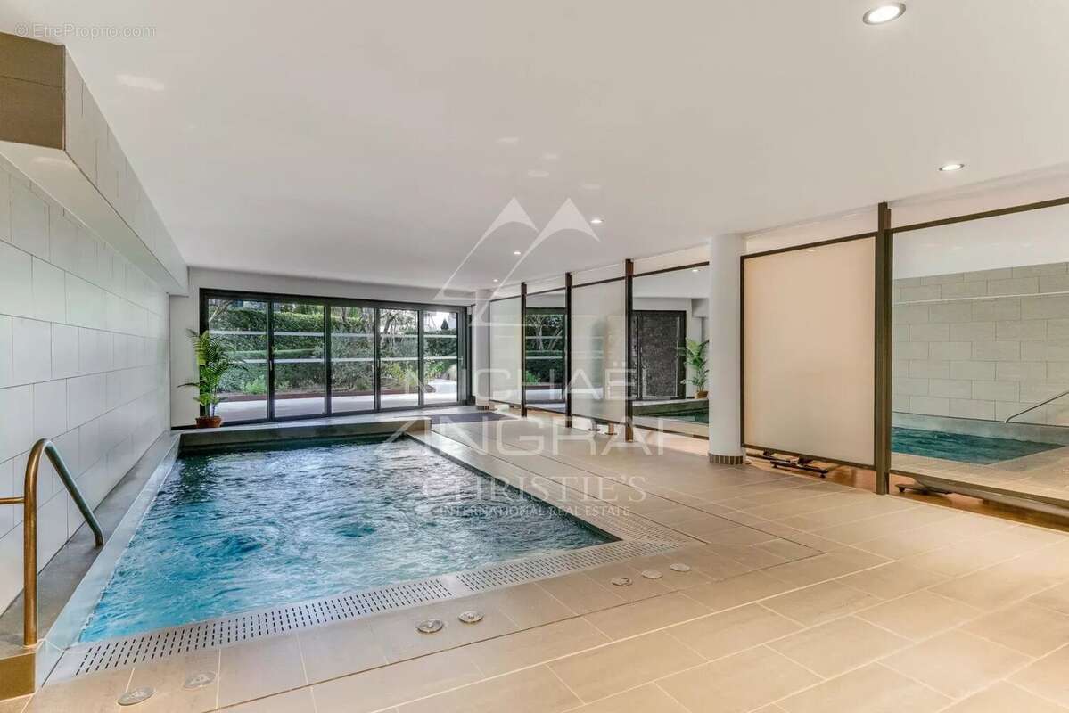 Appartement à SAINT-TROPEZ