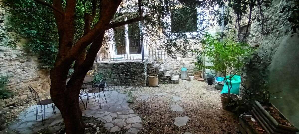 Maison à BAGNOLS-SUR-CEZE