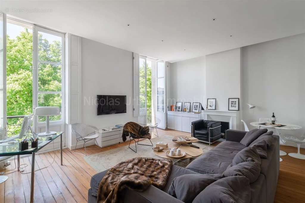 Appartement à BORDEAUX