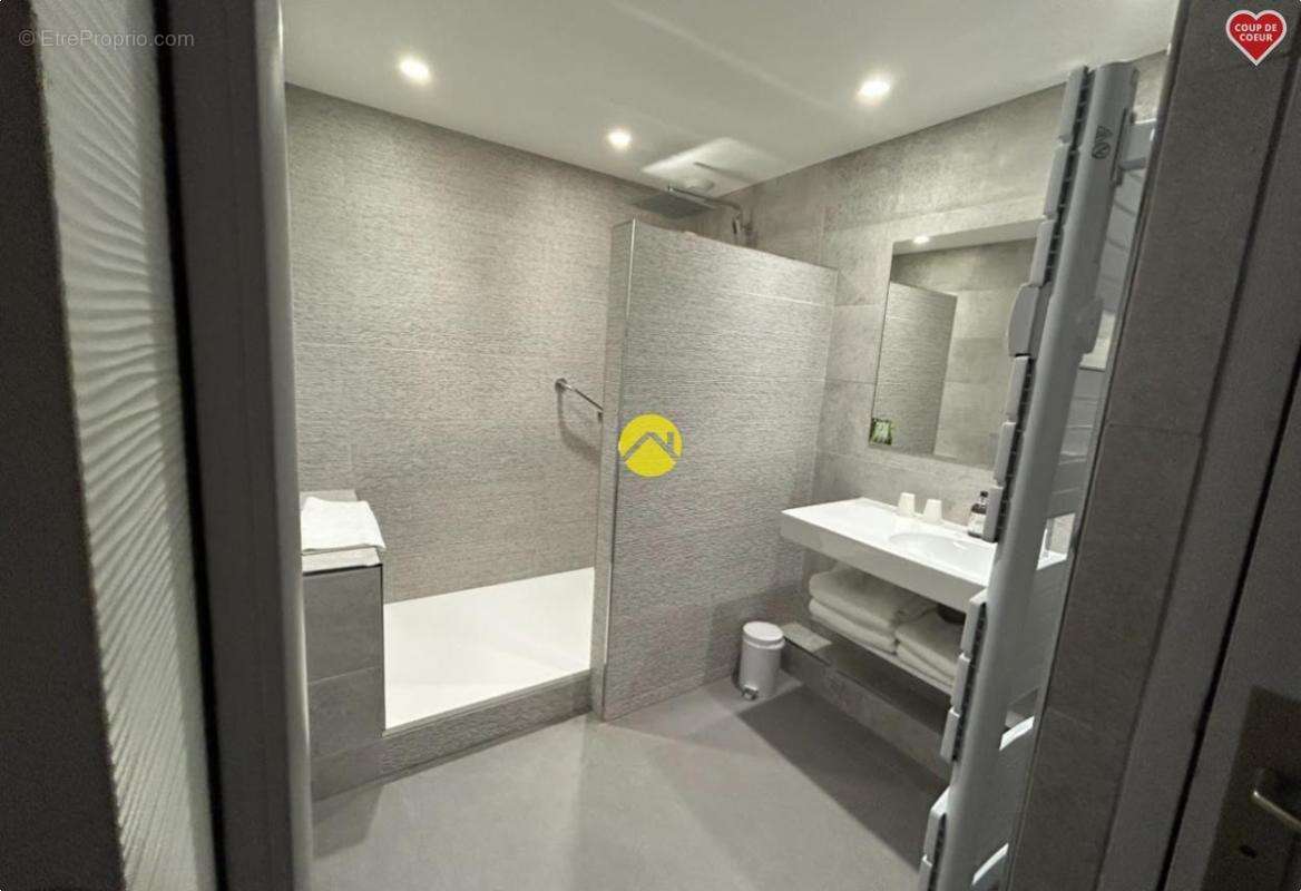 Commerce à BENEVENT-L'ABBAYE