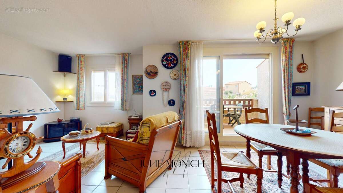 Maison avec vue mer, terrasses et garage - photo 3