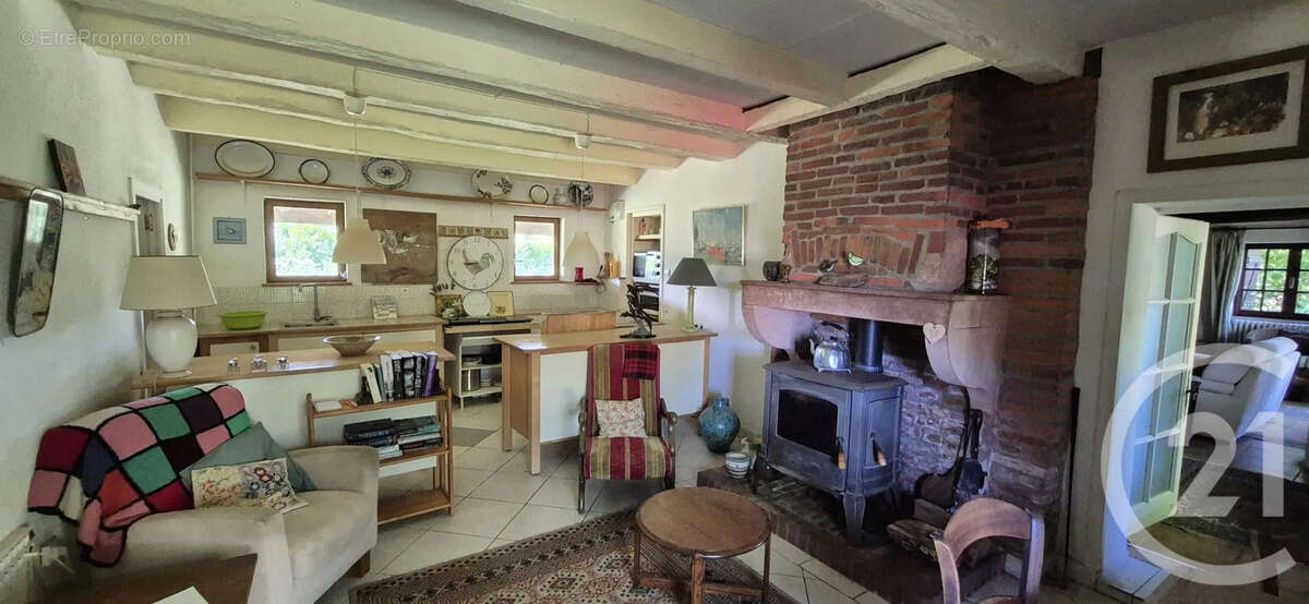 Maison 132 m² à Bantanges  - photo 2