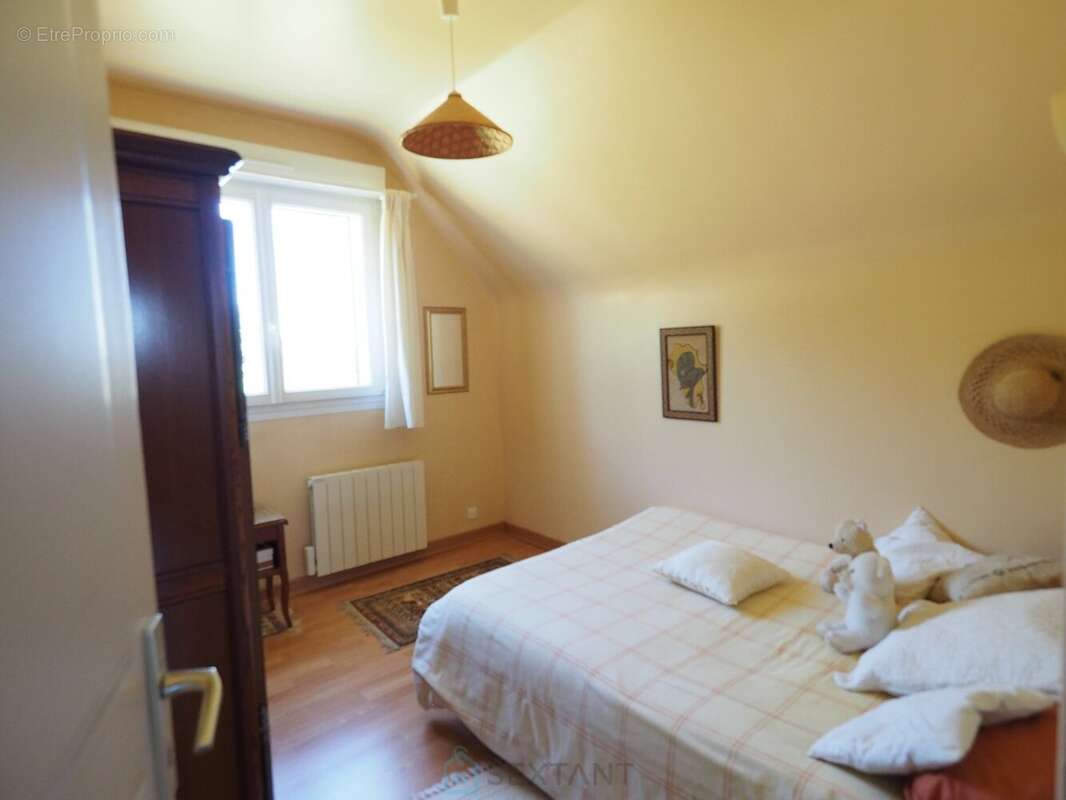 Agréable et lumineuse traditionnelle sur sous-sol complet - Belle parcelle paysagée de 2 800 m² - photo 13