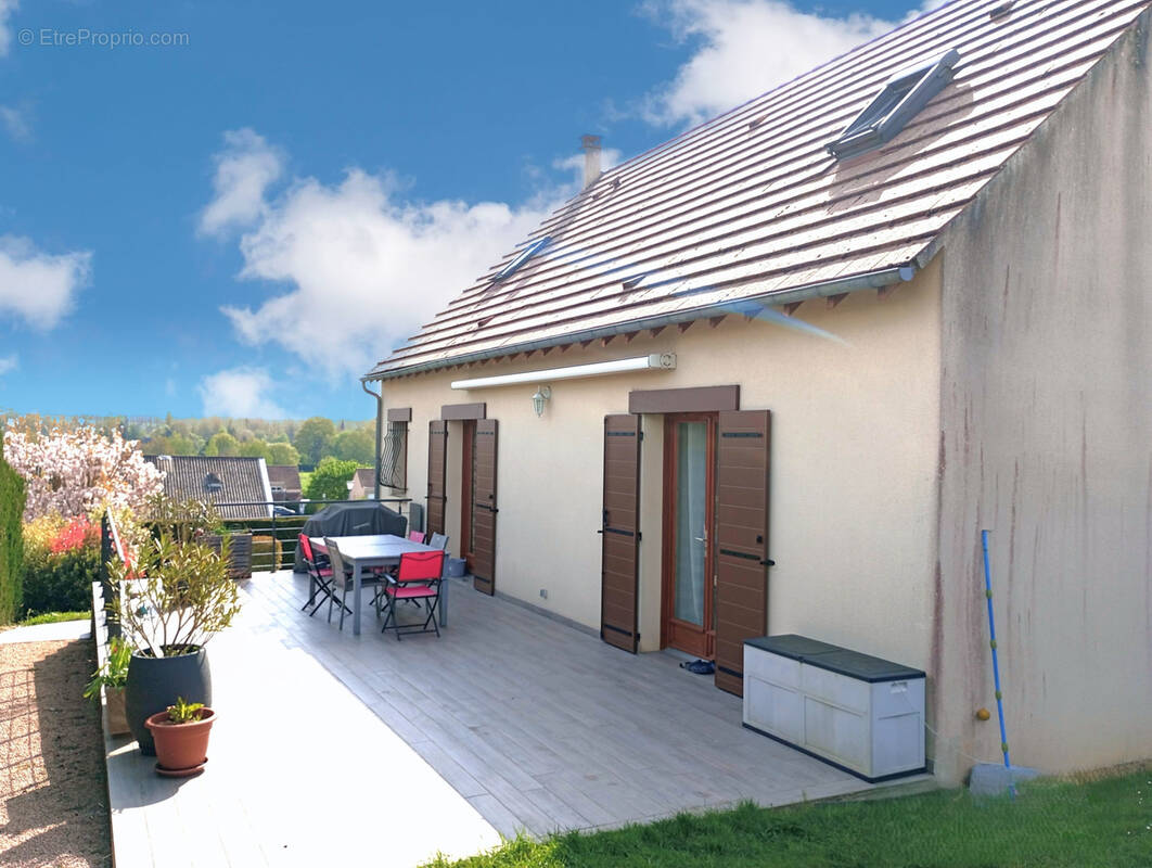 Maison à SAINT-HILAIRE-LA-GRAVELLE