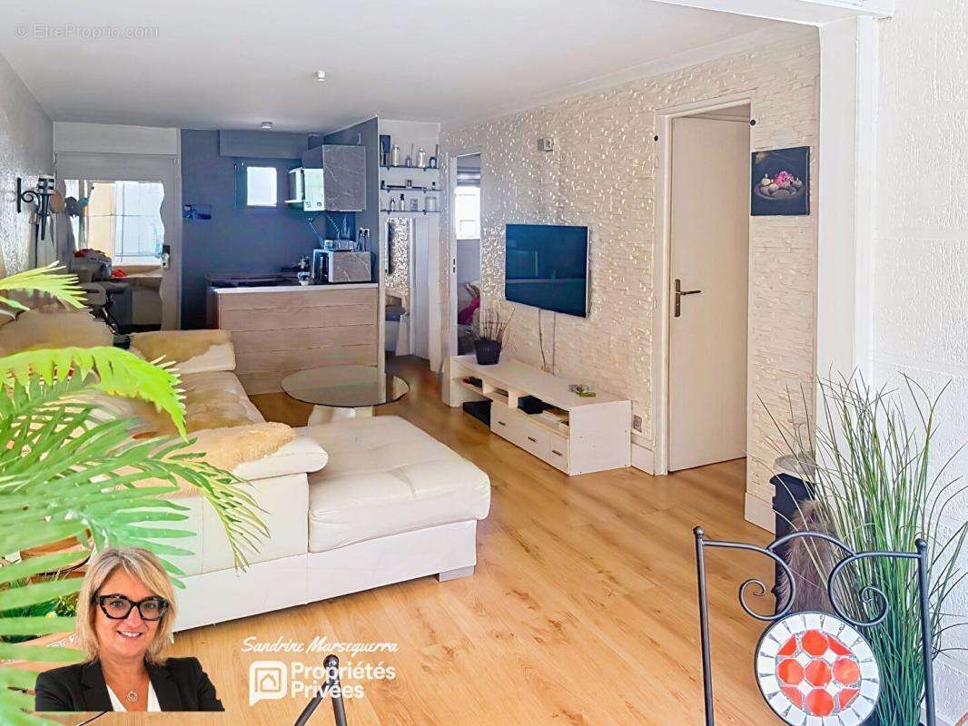 2/3 Pieces avec Box inclus - Domaine de l'Oasis - photo 5