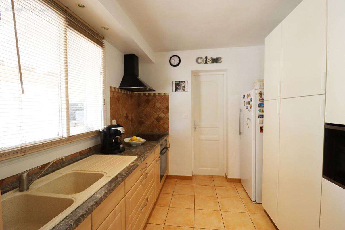 Maison à MORIERES-LES-AVIGNON