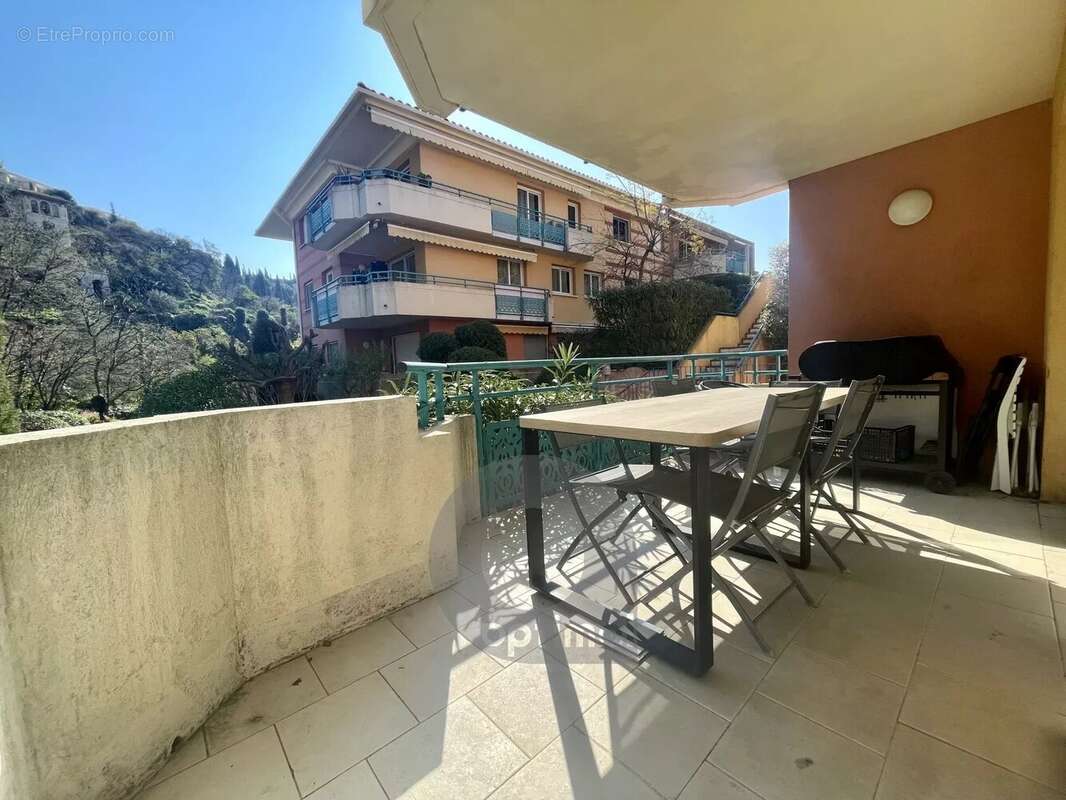 Appartement à ROQUEBRUNE-CAP-MARTIN