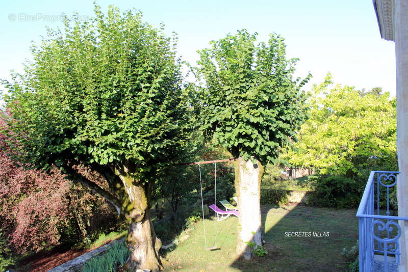 Maison à FARGUES-SAINT-HILAIRE