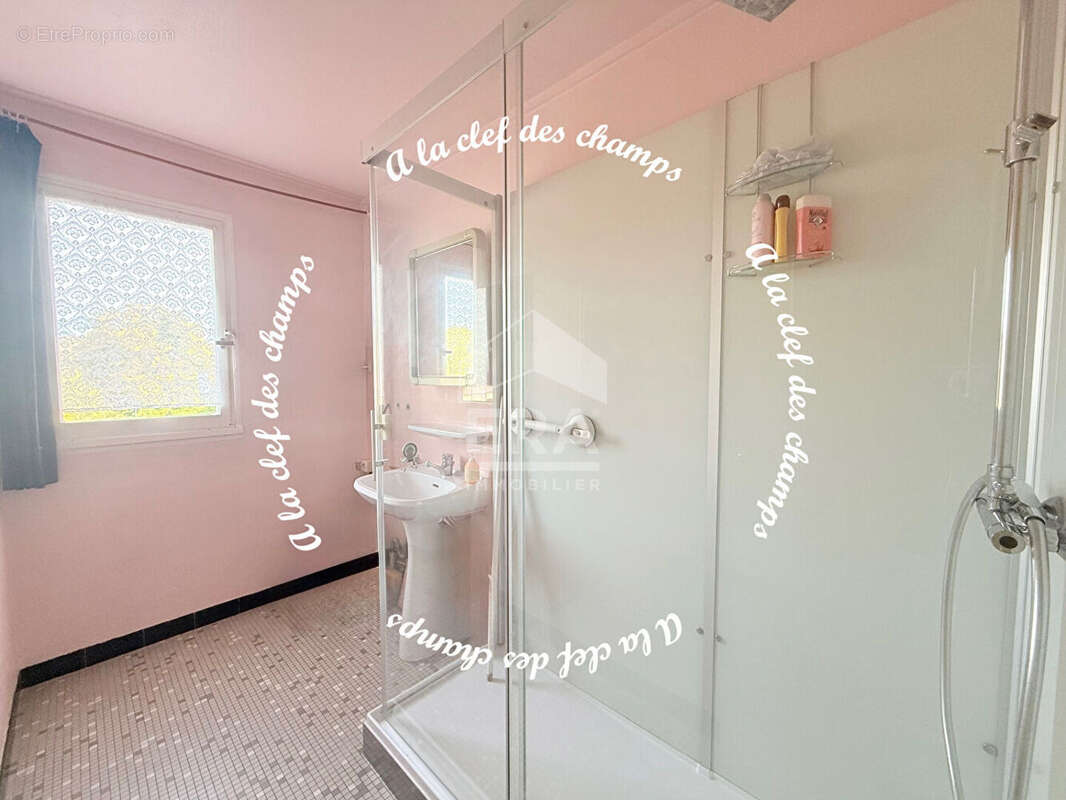 Appartement à BURES-SUR-YVETTE