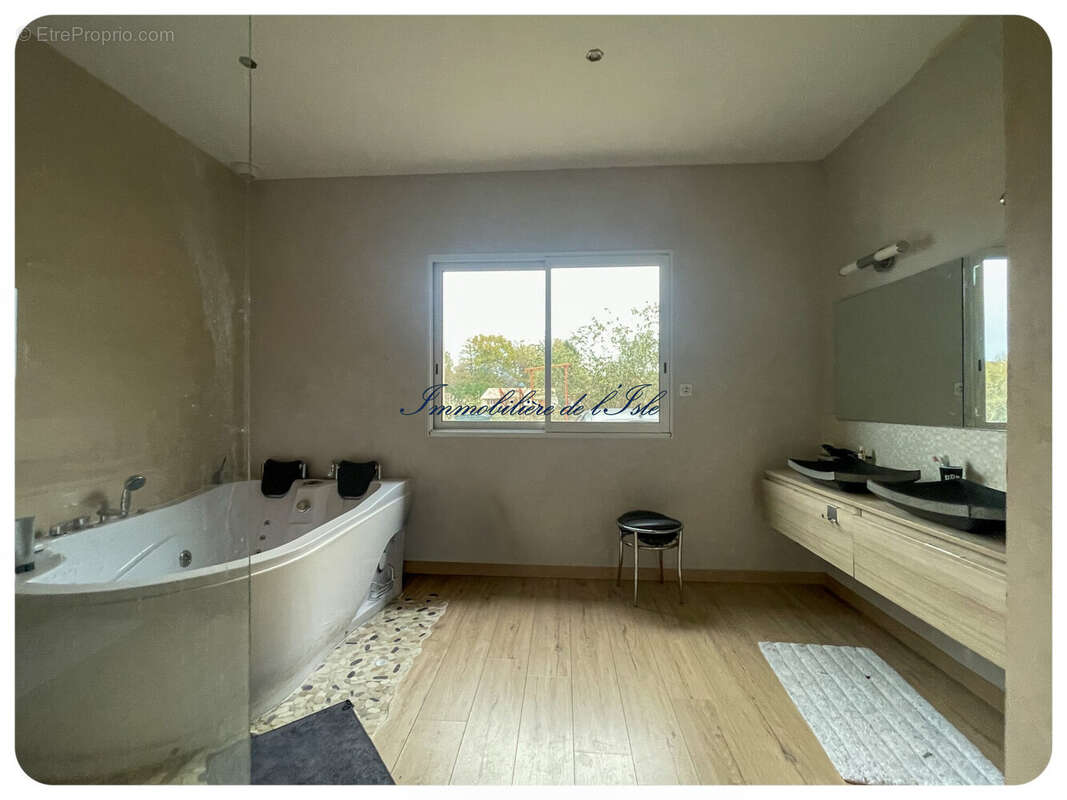 Maison à CHANCELADE