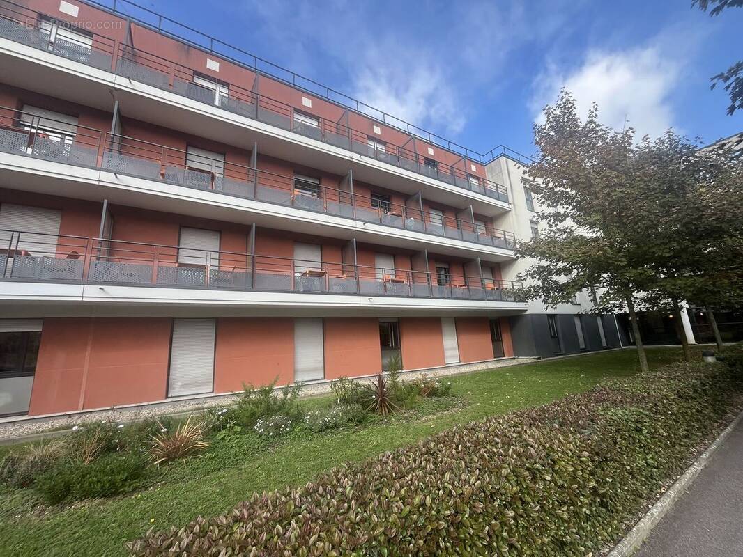 Appartement à SAINT-CYR-L'ECOLE