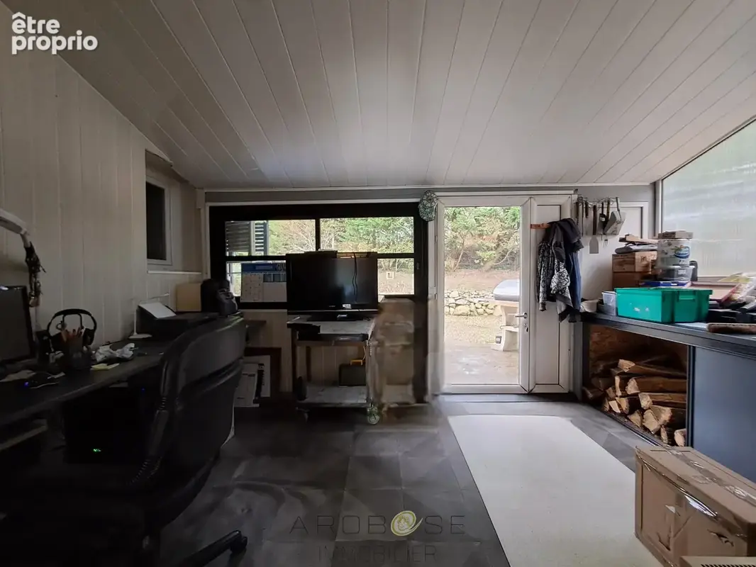 Maison familiale de plain-pied avec véranda, piscine et grand jardin - photo 14