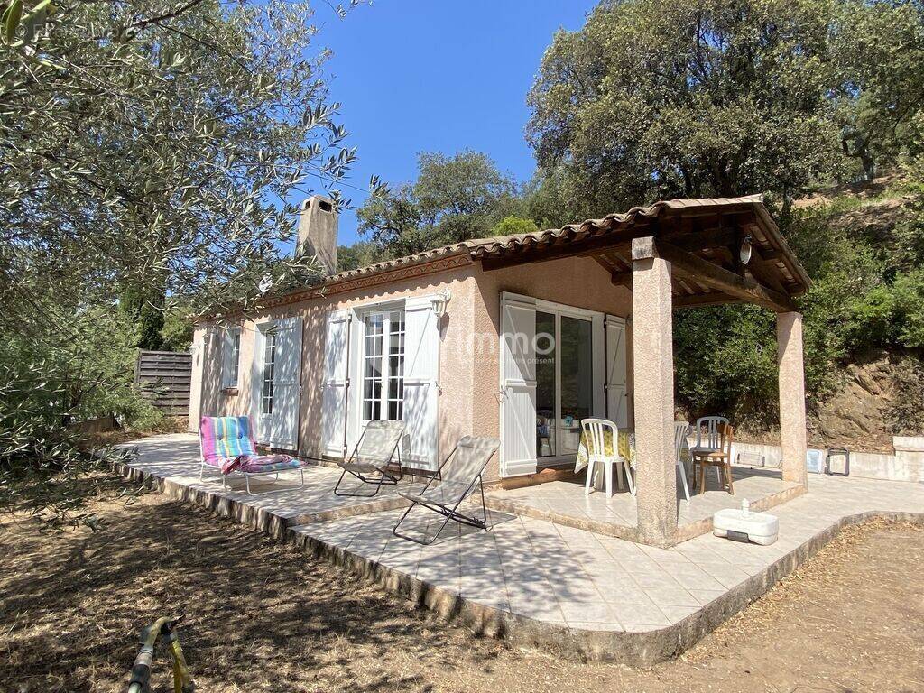 Maison à LE MUY