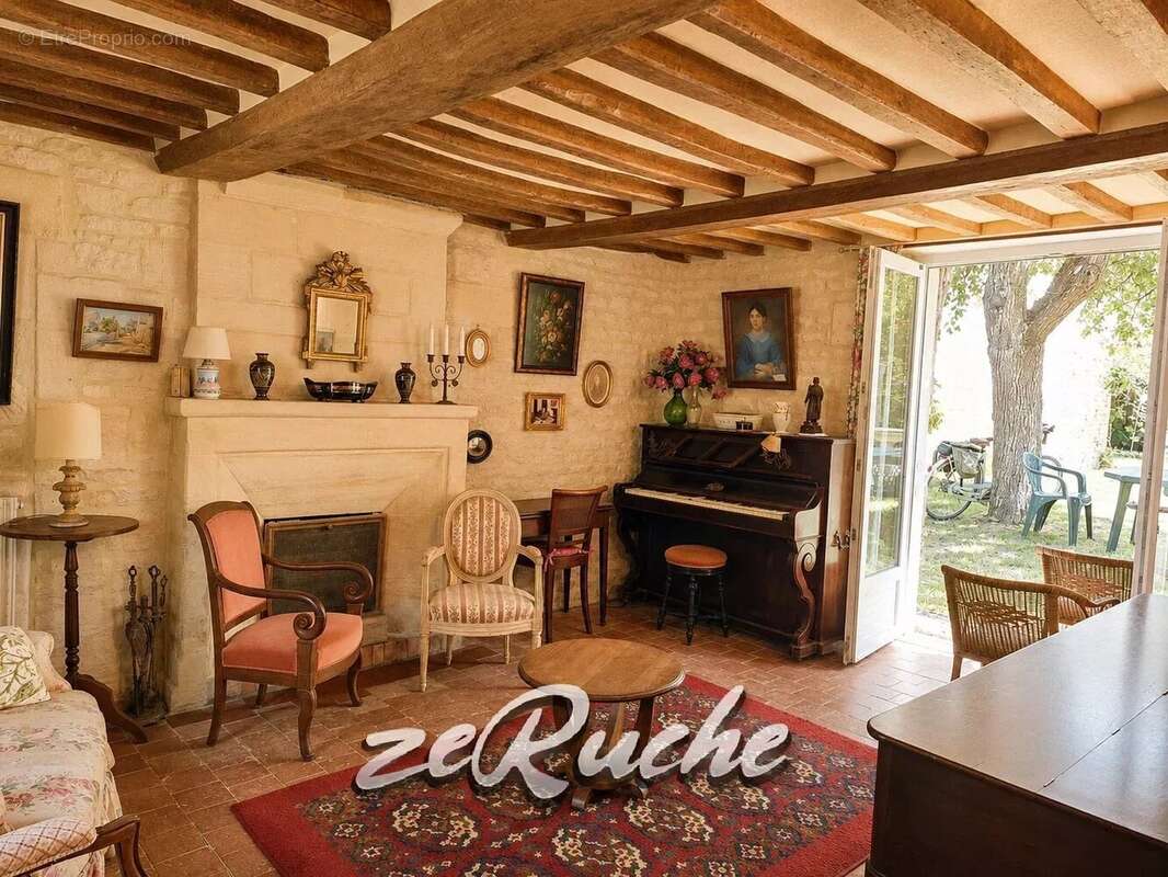  À vendre – Charmante maison de village au cachet exceptionnel avec jardin bordé de rivière - photo 4