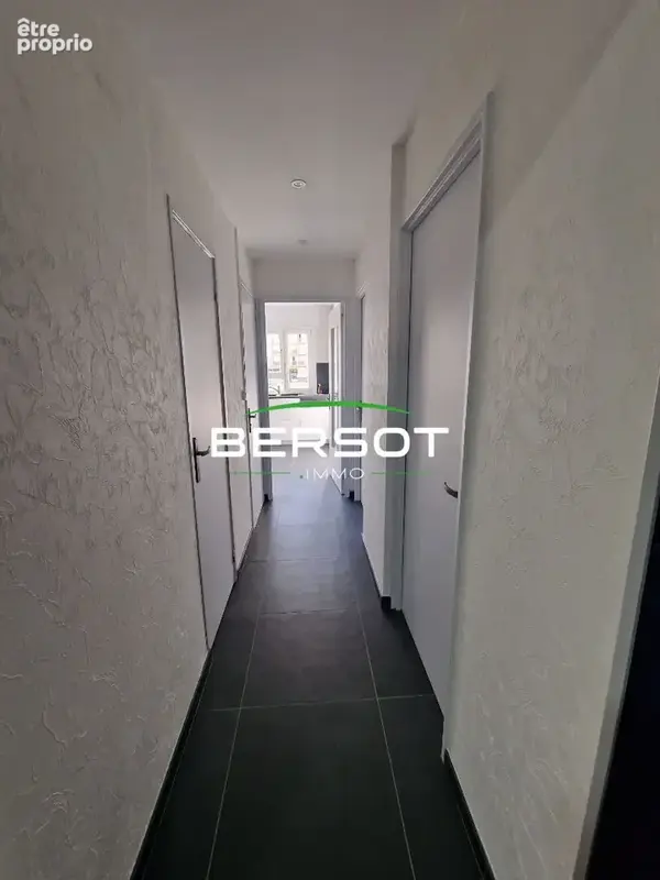 Appartement T4 à Besançon de 92 m² entièrement rénové - photo 8
