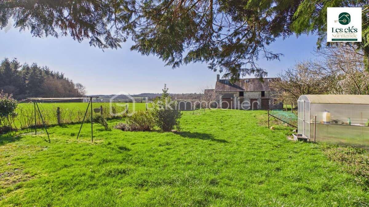 Une maison bourgeoise, cinq chambres, un parc de plus de 4 000 m²… et encore du potentiel ! - photo 20